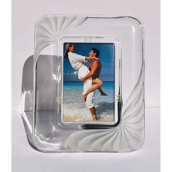 HOME BEAUTIFUL Frosted Crystal 8 1/4"x10" Photo Frame MADE IN GERMANY - Picture 2 of 7
